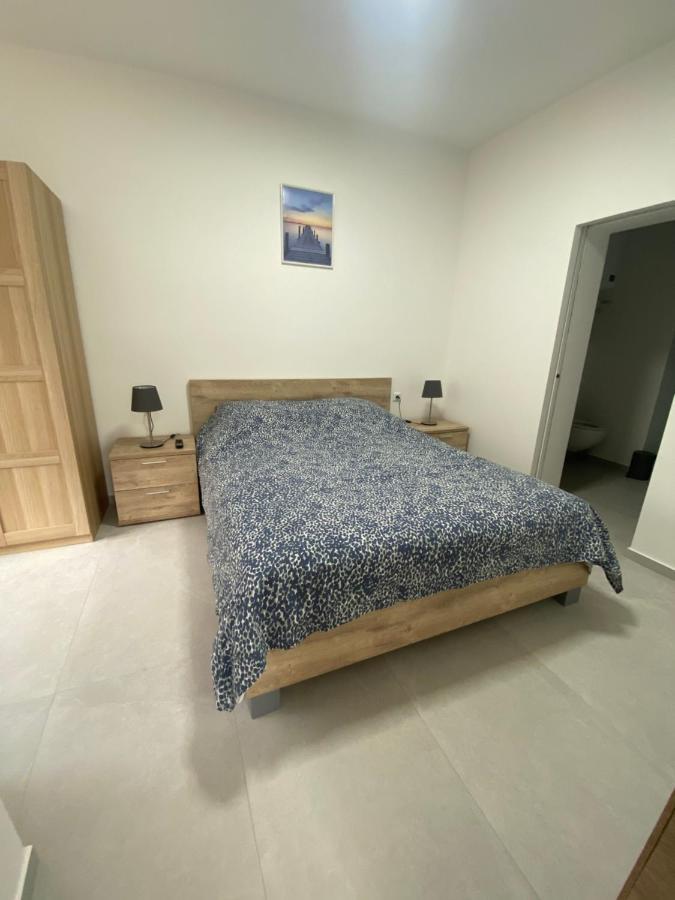 1-C Superbe Appartement Tres Calme Et Bien Decore Charleroi Zewnętrze zdjęcie