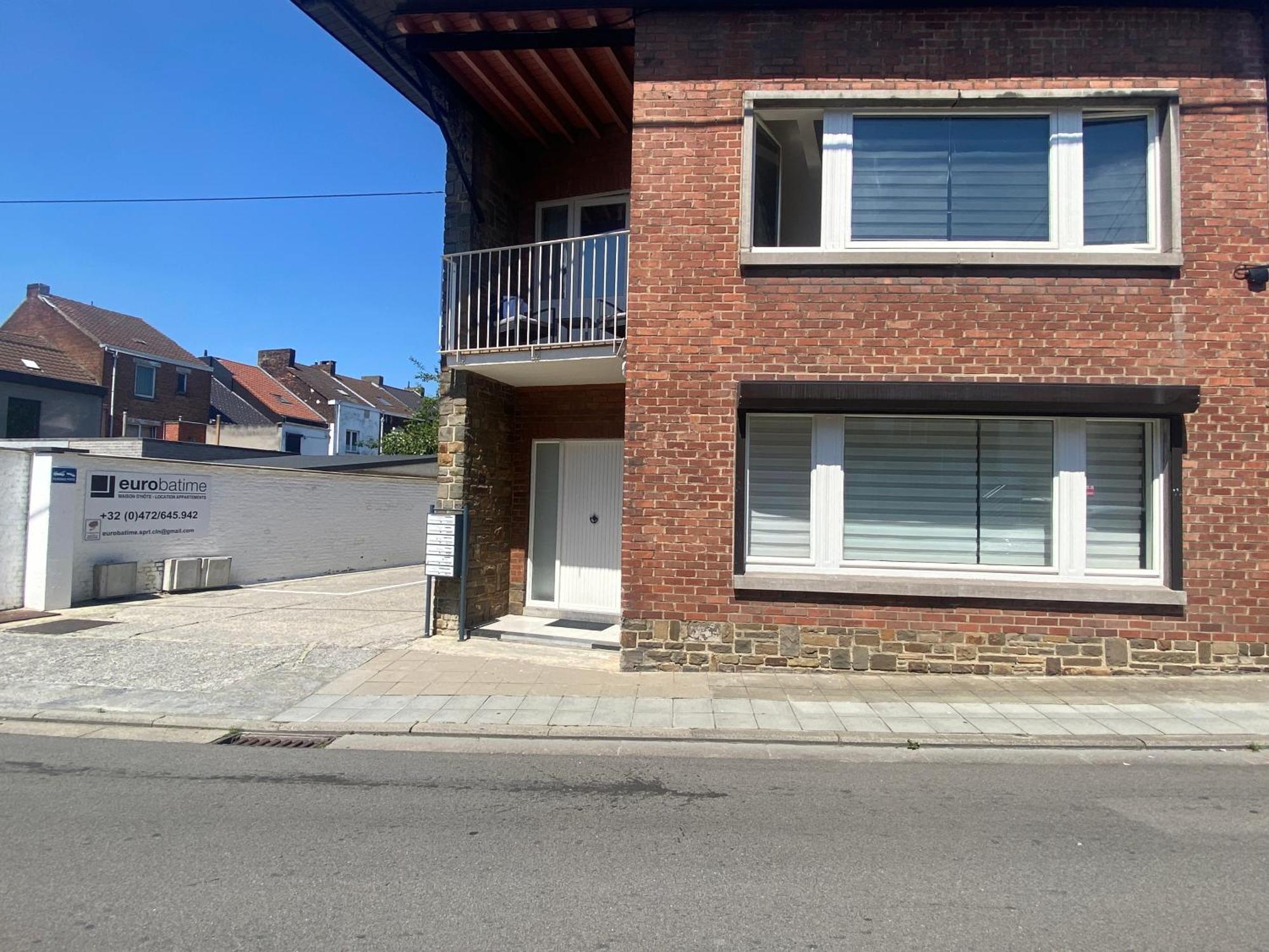 1-C Superbe Appartement Tres Calme Et Bien Decore Charleroi Zewnętrze zdjęcie